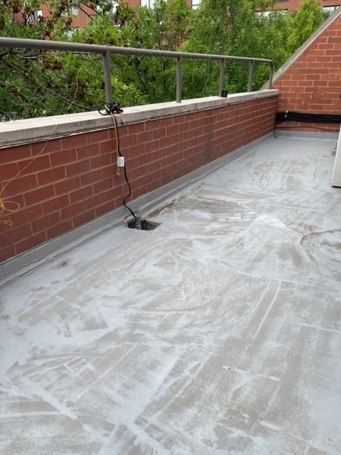 Building Photo - 1153 S Plymouth Ct