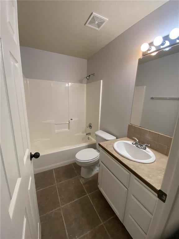 Building Photo - 705 W Garland St