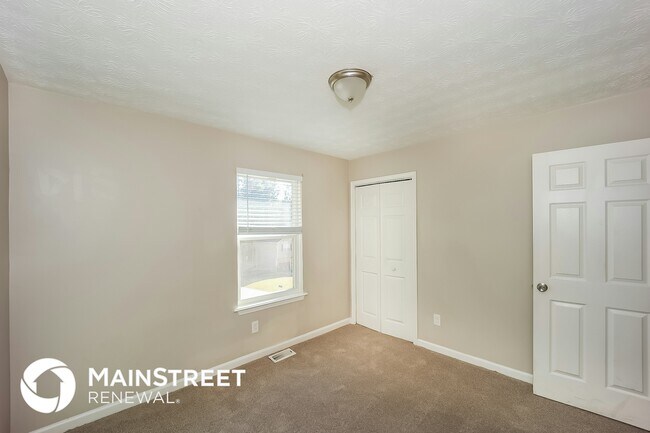 Building Photo - 5120 Cochran Dr