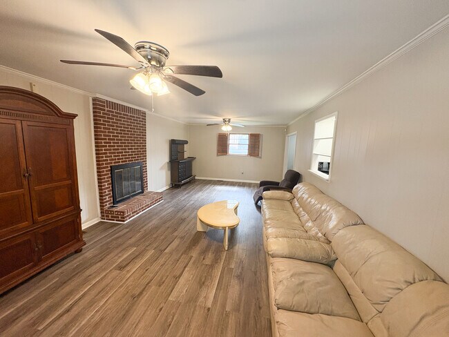Building Photo - 1 Delane Dr