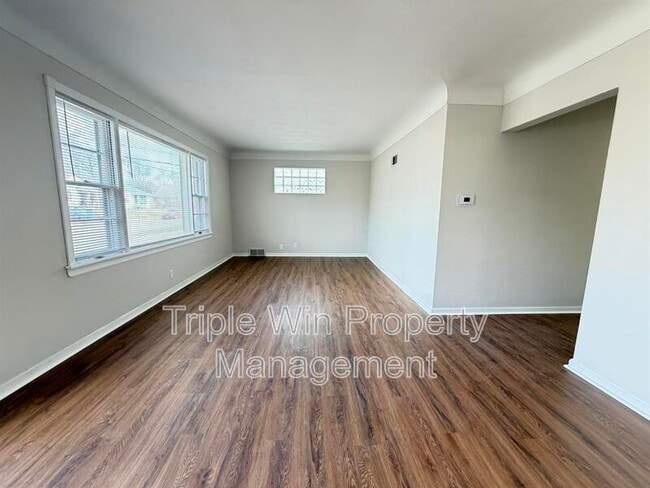 Building Photo - 7560 Alicia Ave