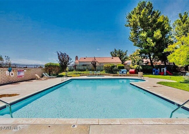 Building Photo - 40144 Cantara Dr