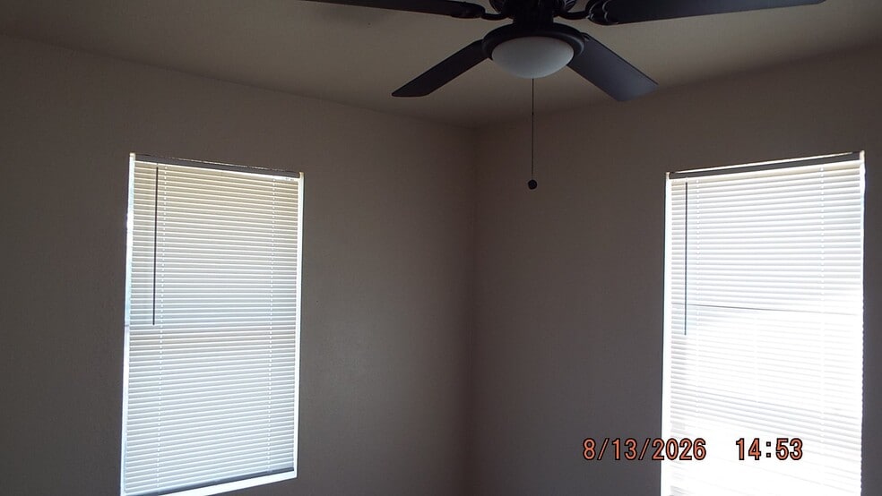 Building Photo - 508 W Baetz Blvd