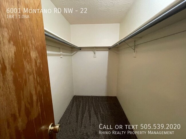 Building Photo - 6001 Montaño Rd NW