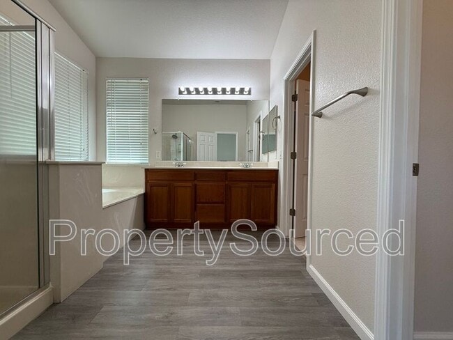 Building Photo - 617 Dody Dr