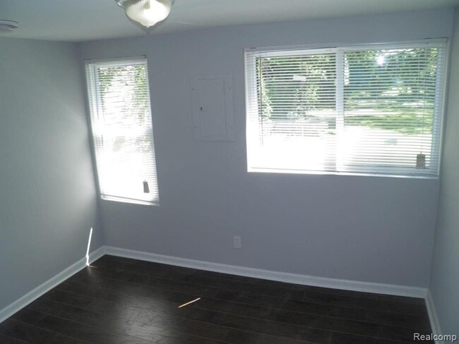Building Photo - 21142 Ontaga St