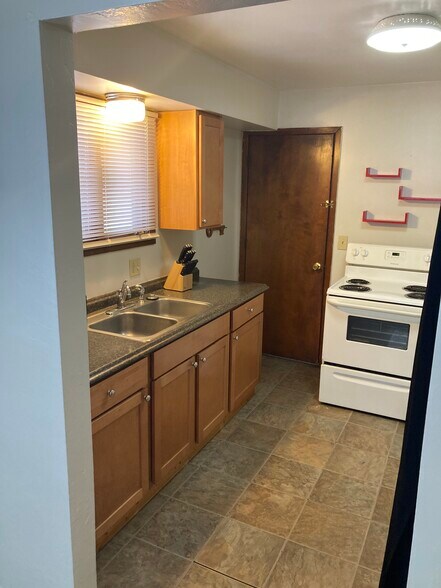 Building Photo - 3618 Burton Ave