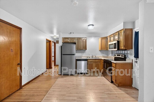 Building Photo - 1015 Avant Dr