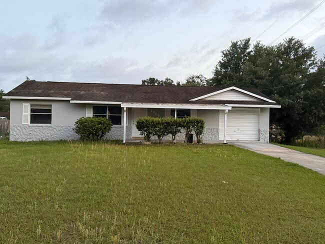 Building Photo - 2960 NE 43rd Pl
