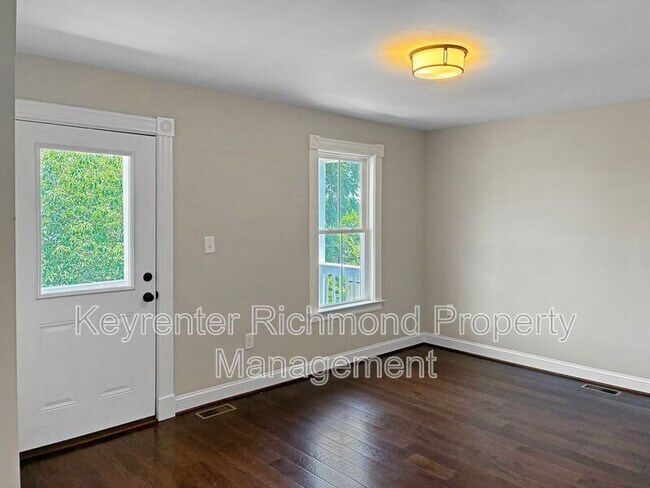 Building Photo - 1221 N 26th St