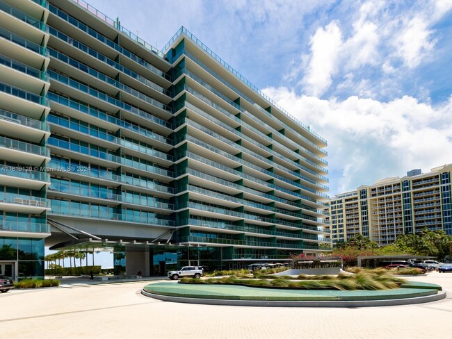 Building Photo - 360 Ocean Dr