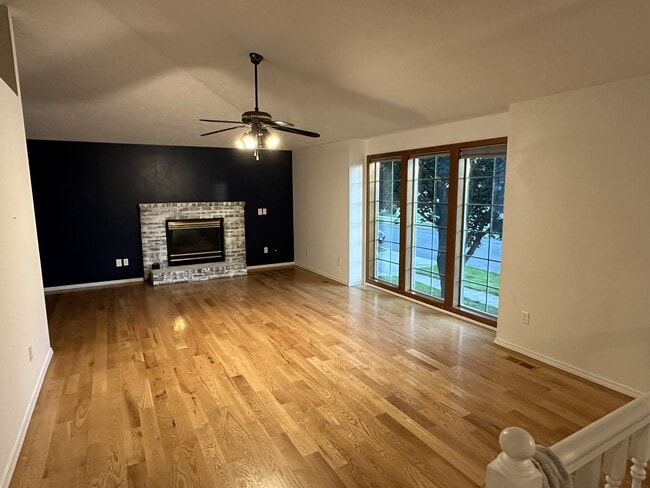 Building Photo - 9206 N Londale Dr