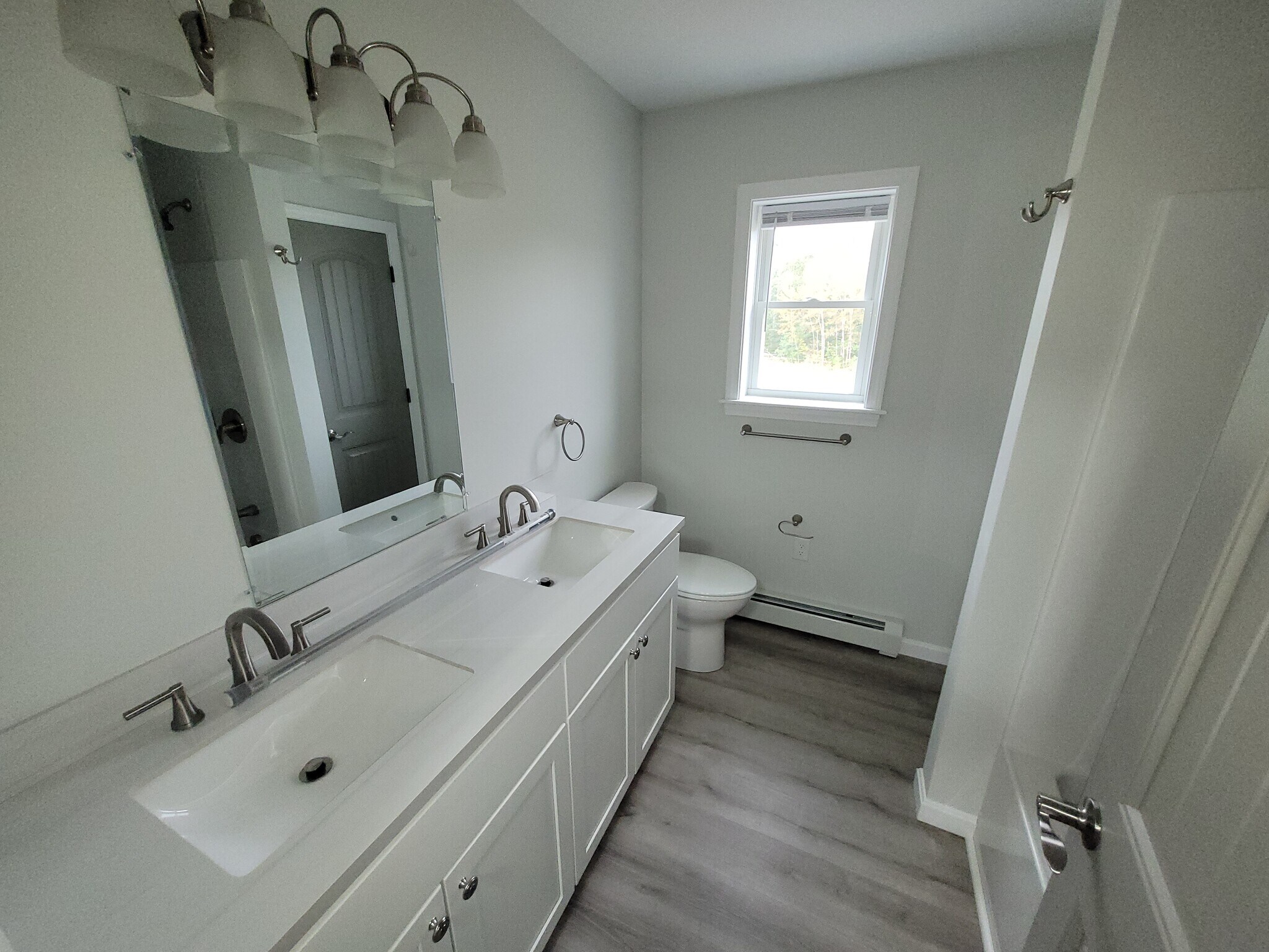 Building Photo - 4 Juniper Ln