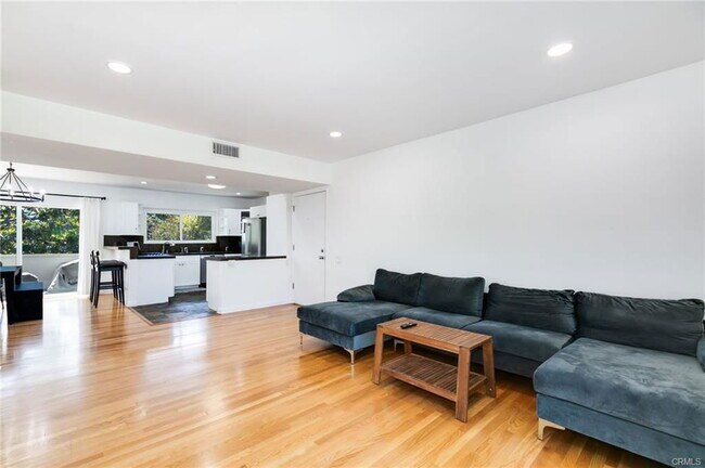 Building Photo - 3200 S Sepulveda Blvd