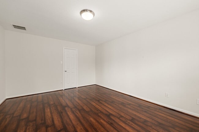 Building Photo - 21426 Venture Park Dr
