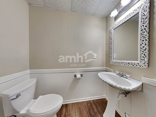 Building Photo - 4718 Vineyard Ct