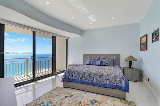 Building Photo - 3000 N Ocean Dr
