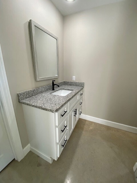 Building Photo - 422 Gia St