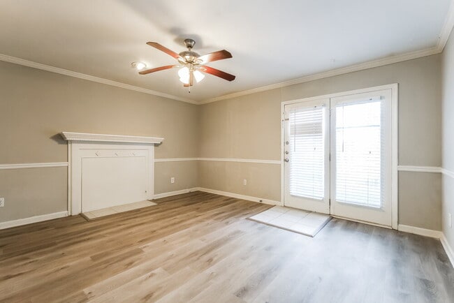 Building Photo - 5424 Park Pl S