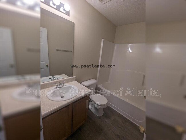 Building Photo - 600 Gonzaga Cir