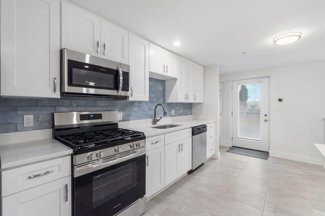 Building Photo - 6107 JFK Blvd E