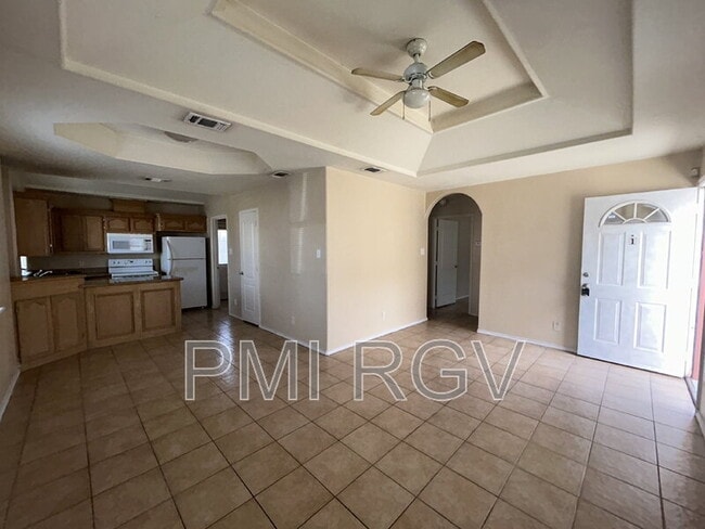 Building Photo - 1803 Douglas