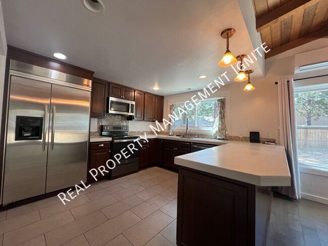 Building Photo - 15964 Bull Bat Ln