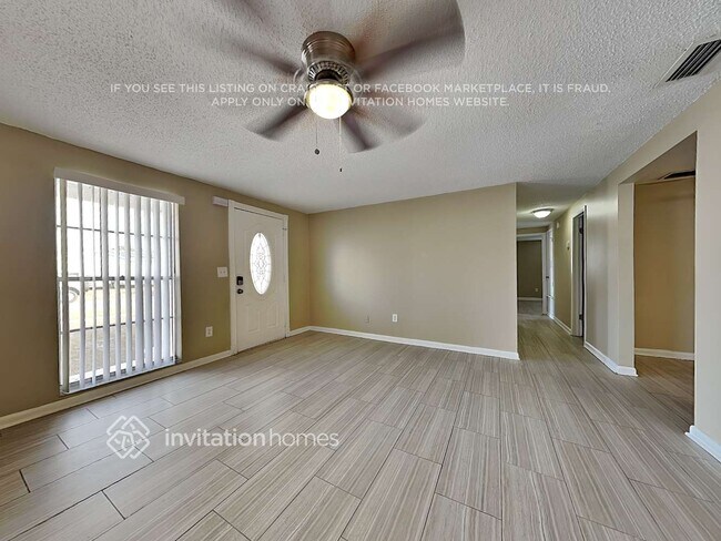 Building Photo - 8261 Greenleaf Cir