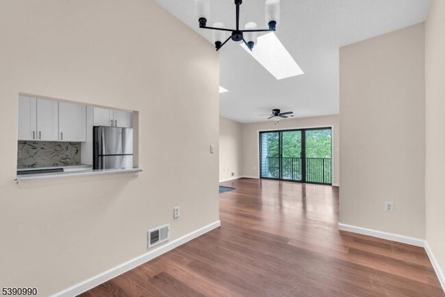 Building Photo - 96 Fisher Dr