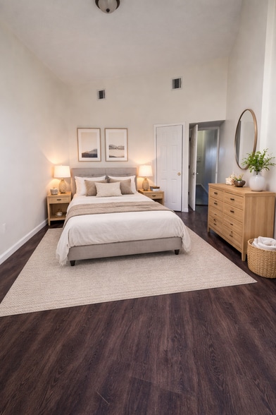 Building Photo - 167 Danforth Ave