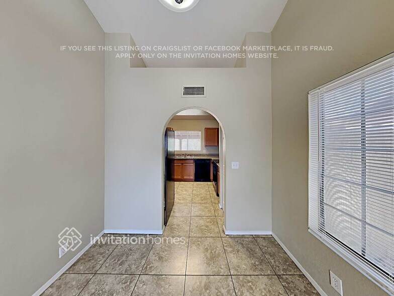 Building Photo - 9030 W Windsor Ave