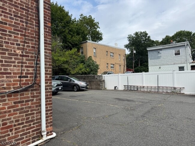 Building Photo - 78 Carmer Ave