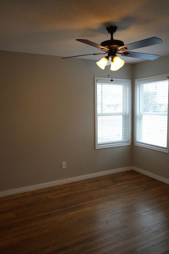 Building Photo - 3813 33rd St