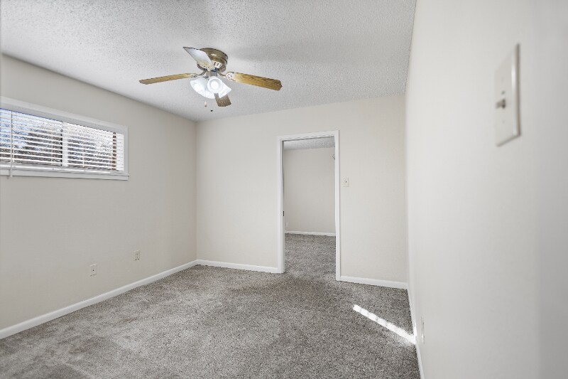 Building Photo - 901 Raguet St