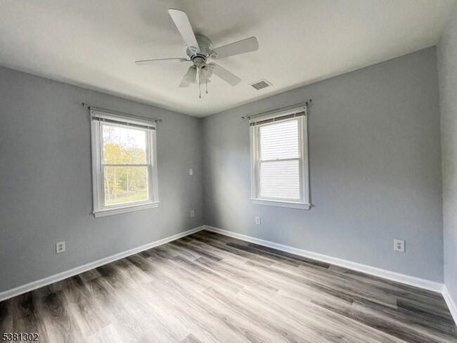 Building Photo - 31 Lakeside Blvd