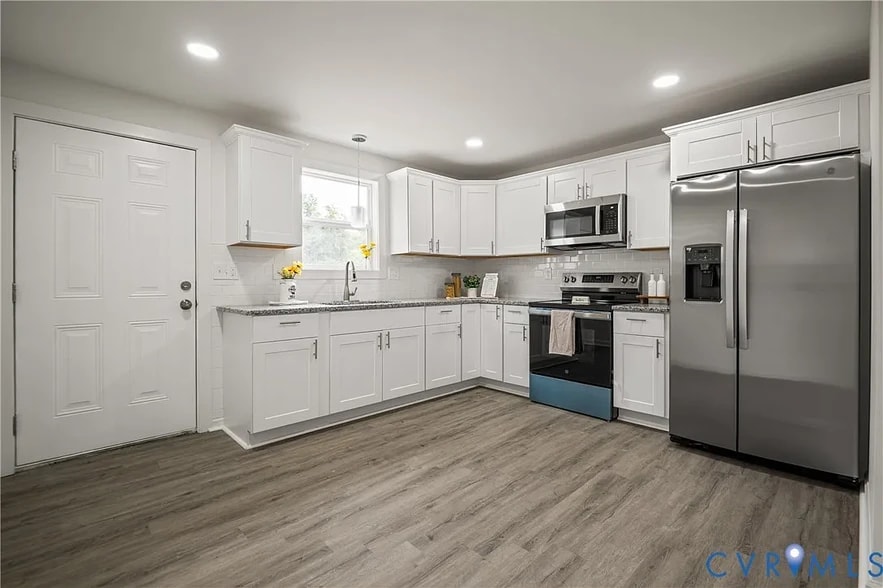 Building Photo - 423 Harding St