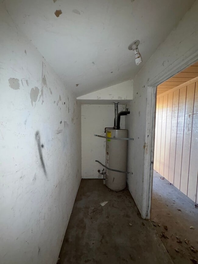 Building Photo - NW Condo coming soon!