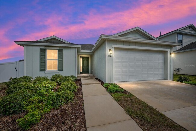 Building Photo - 6175 SW 74th Ct