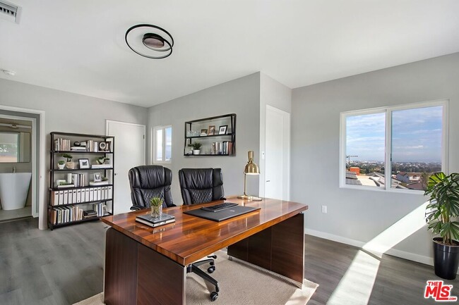 Building Photo - 4151 Don Mariano Dr