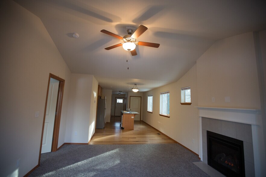 Building Photo - 4352 Sumac Ln