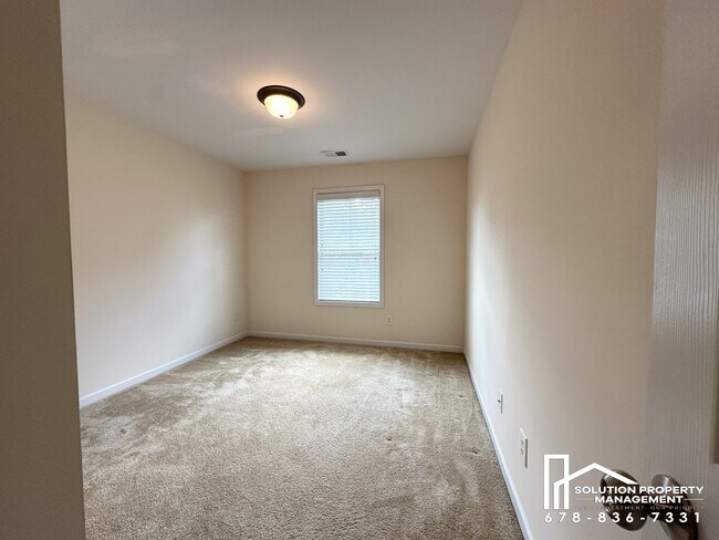 Building Photo - 34 N Oaks Cir