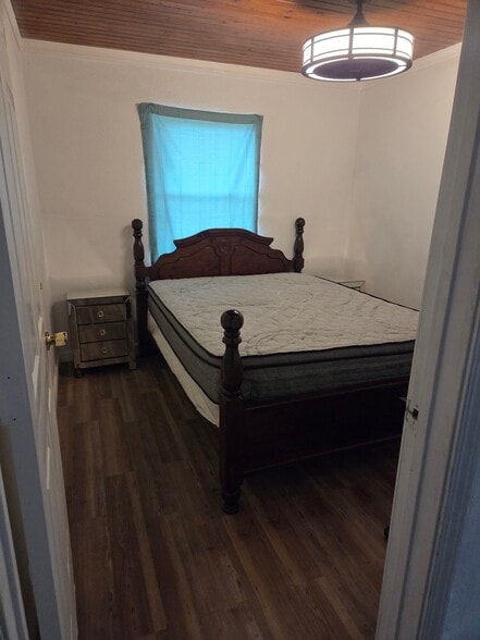 Building Photo - 6590 Dewrell Square