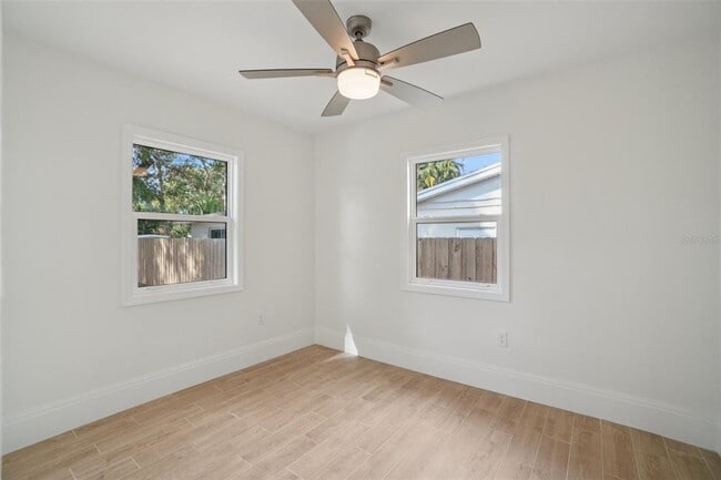 Building Photo - 9008 Bay St NE