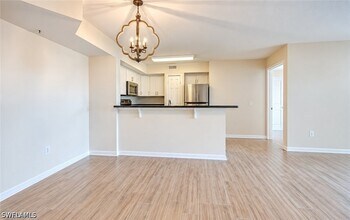 Building Photo - 1180 Wildwood Lakes Blvd