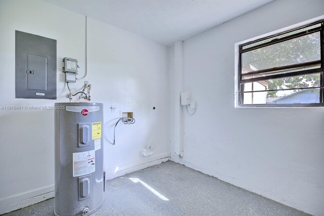 Building Photo - 220 Rhapsody Ave