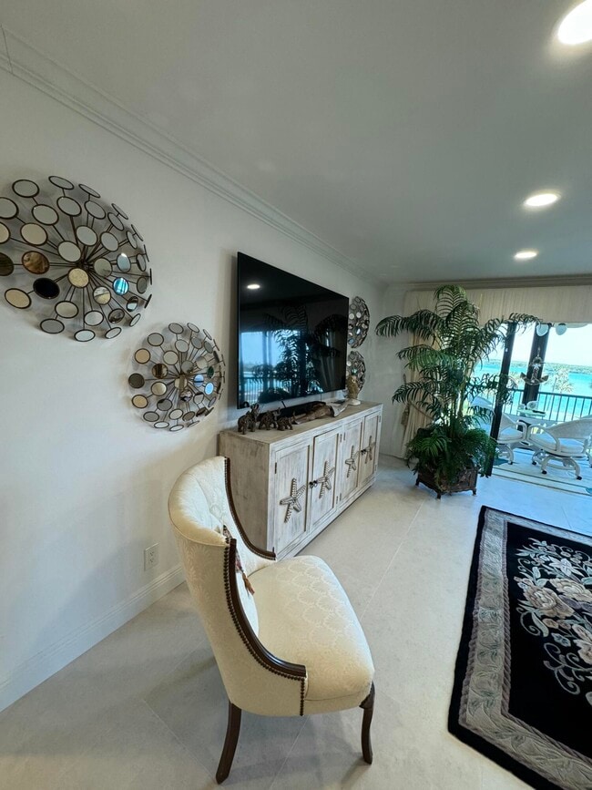 Building Photo - 200 Intracoastal Pl