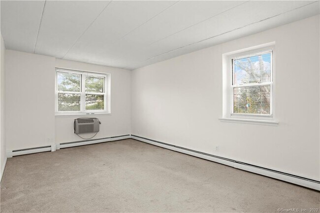 Building Photo - 27 Northill St