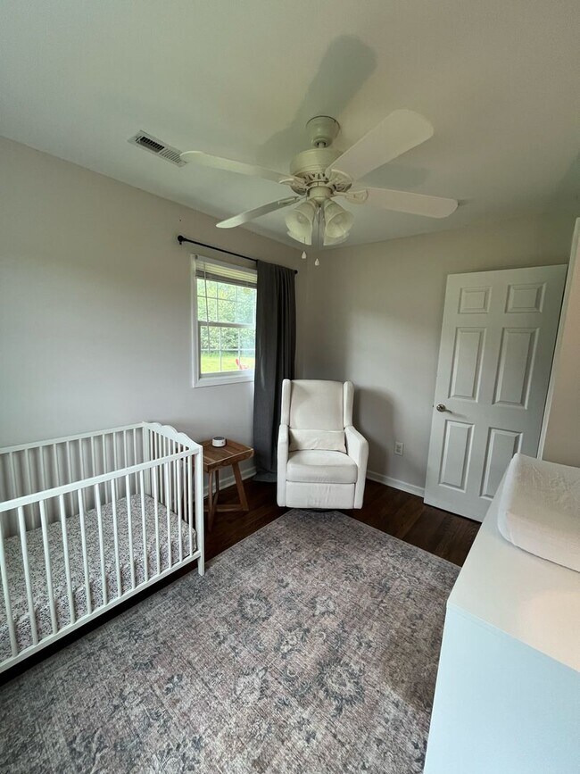 Building Photo - 3 bedroom/1 bathroom home in Central, SC