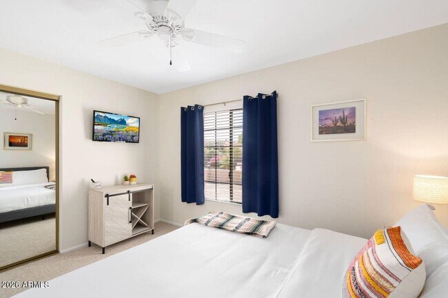 Building Photo - 8742 E San Daniel Dr