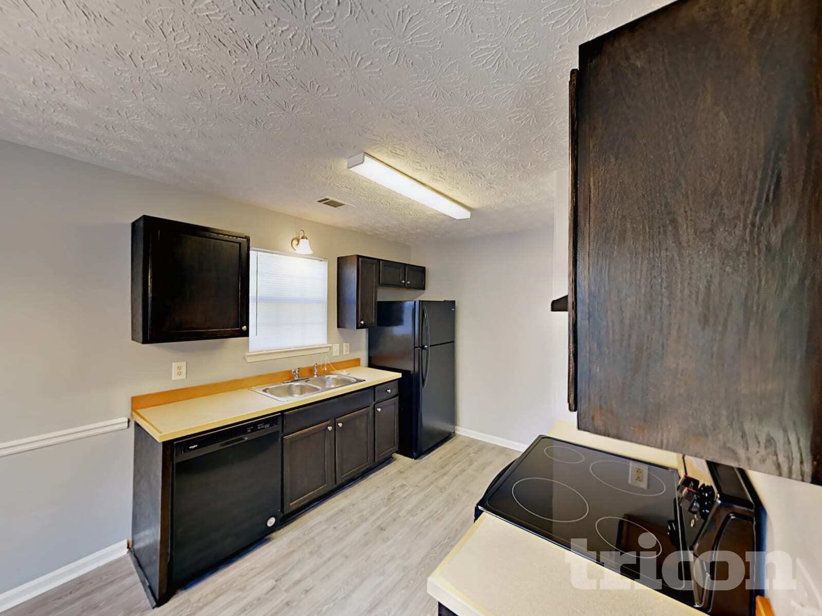 Building Photo - 160 Brighton Dr